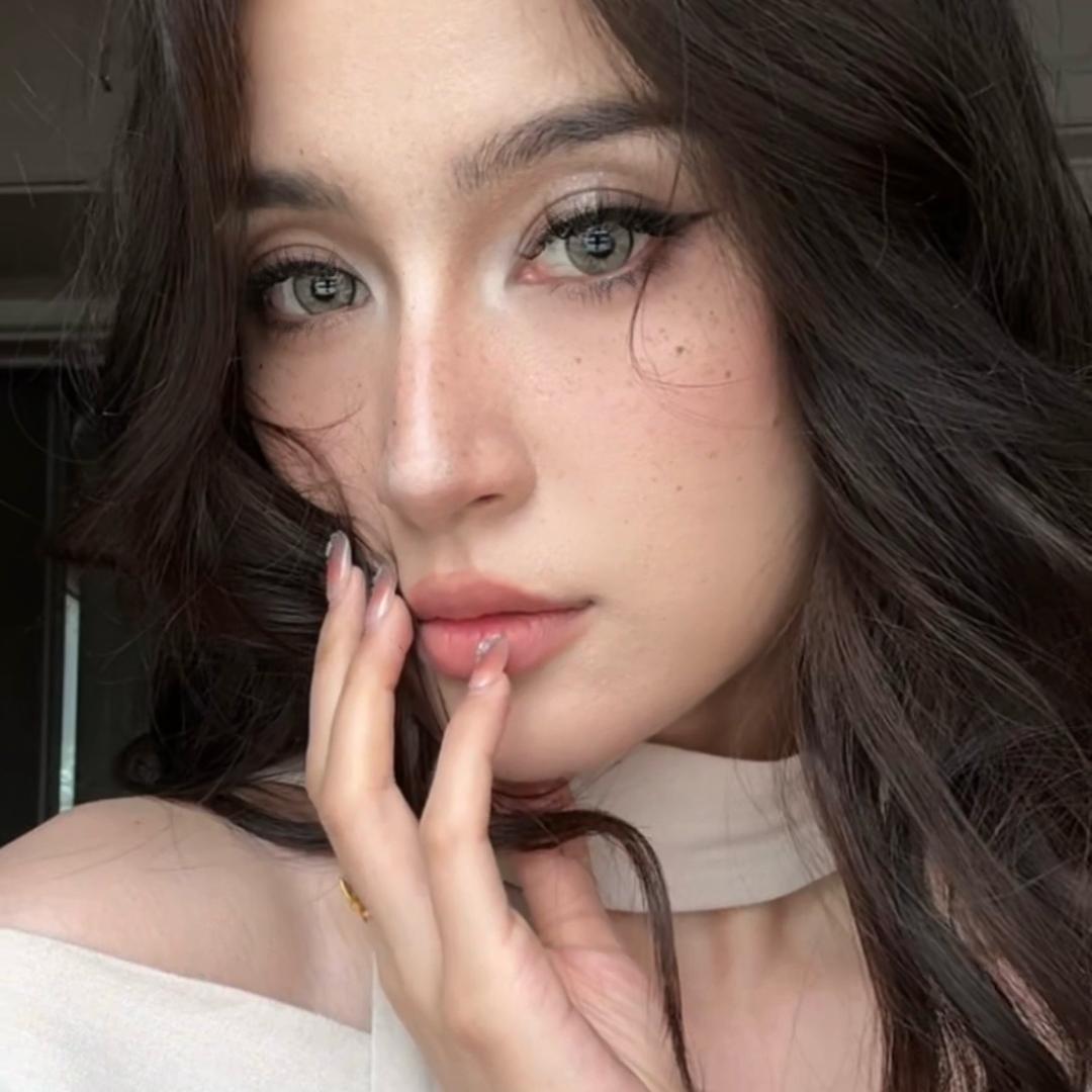 𝐋𝐞𝐚𝐡-
