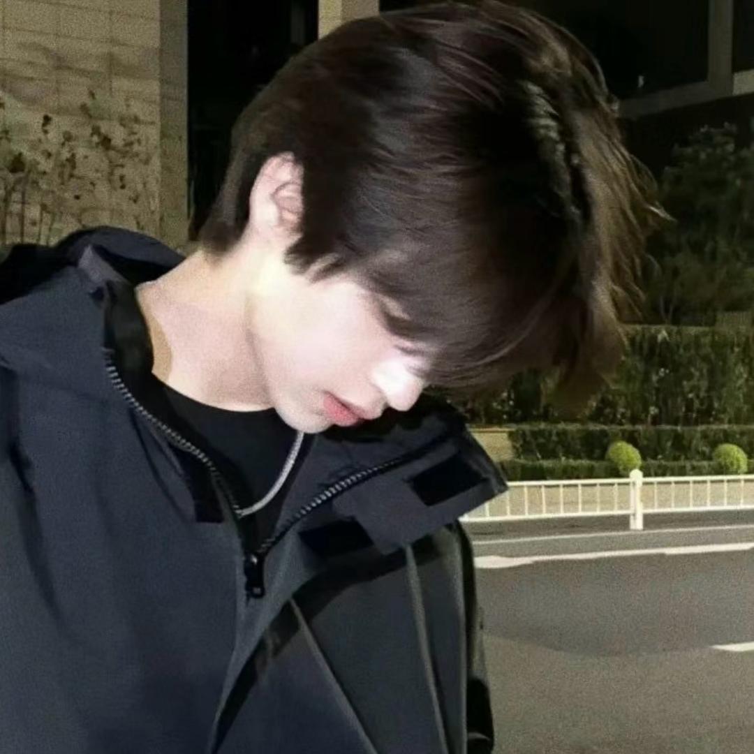 江屿.
