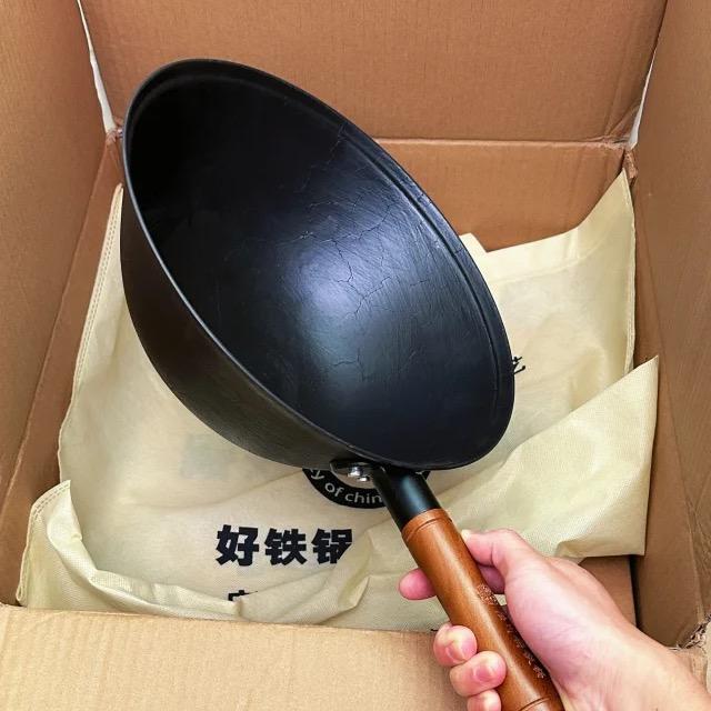 传统老式生铁（铸铁锅）