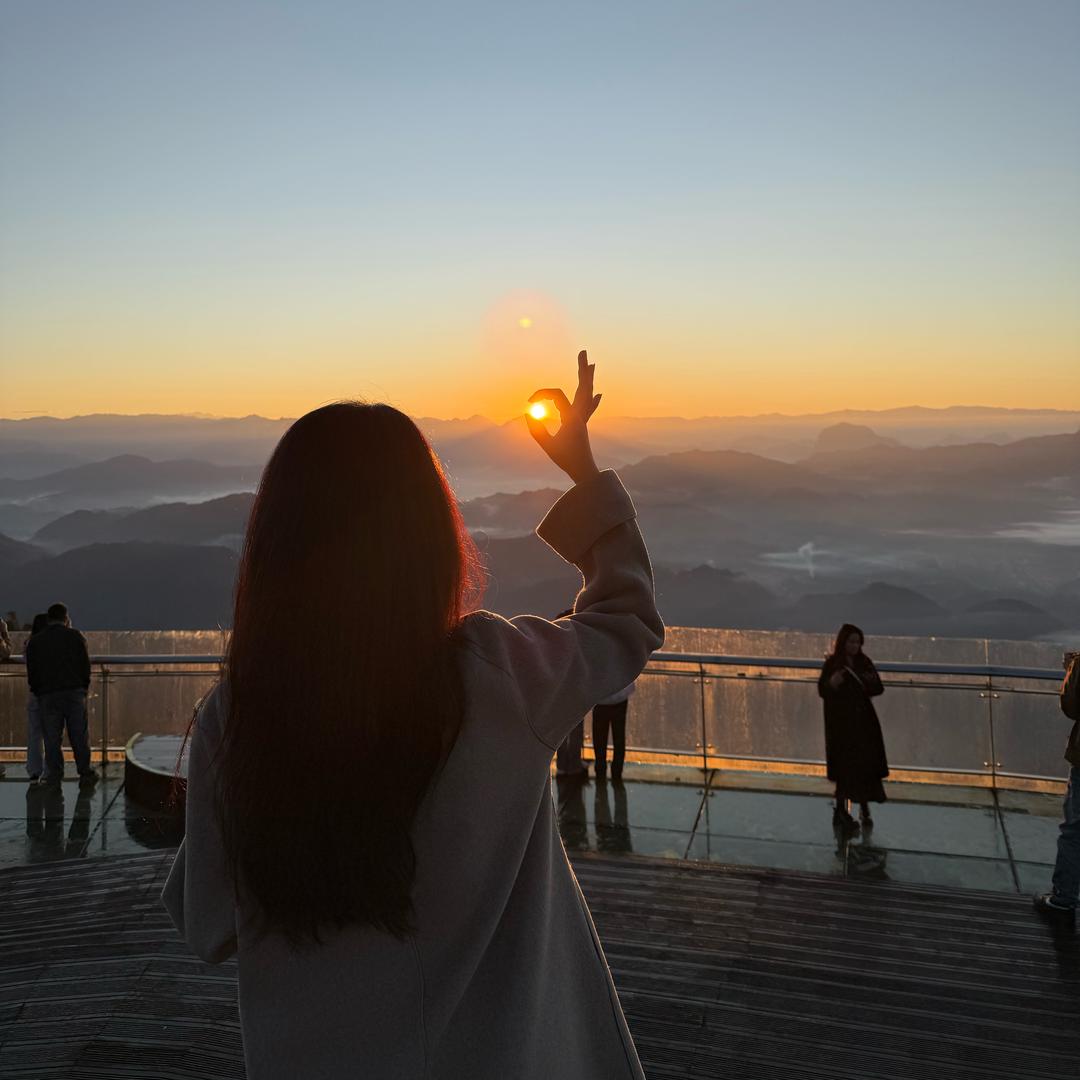 临沧社恐的小美