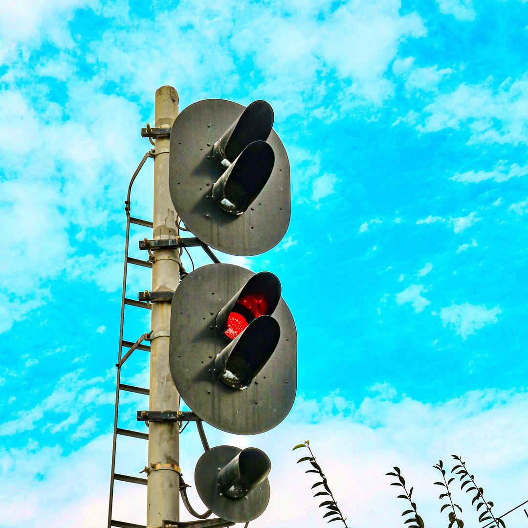 隆黄线巡路工.🐟📸