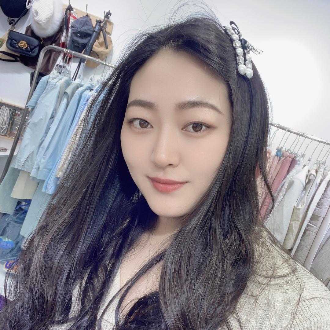 霸州里白·LIB微胖女装集合店（中心市场