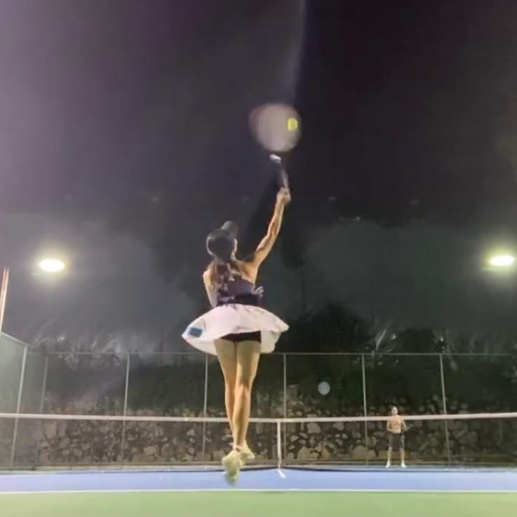 🎾923