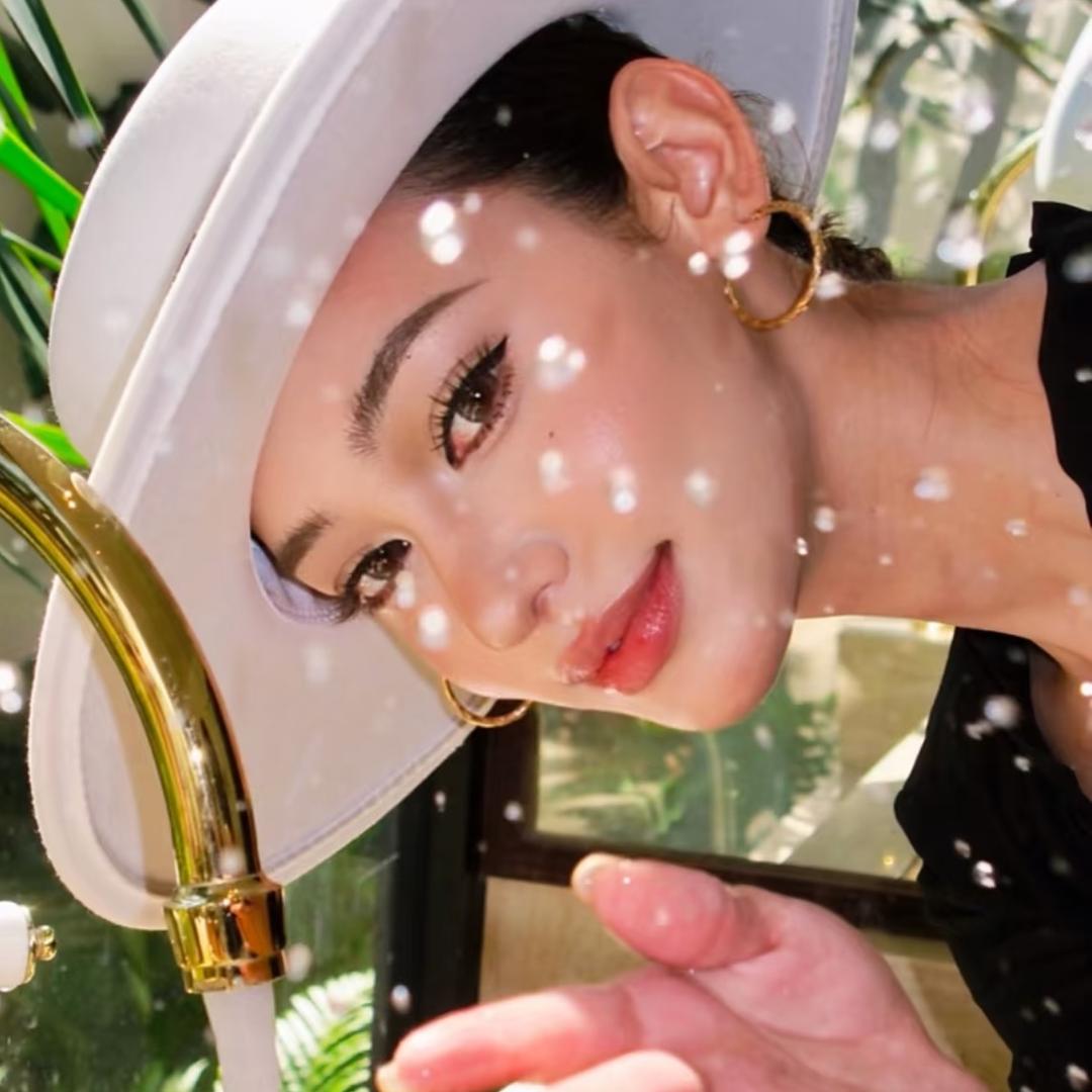 —  香香