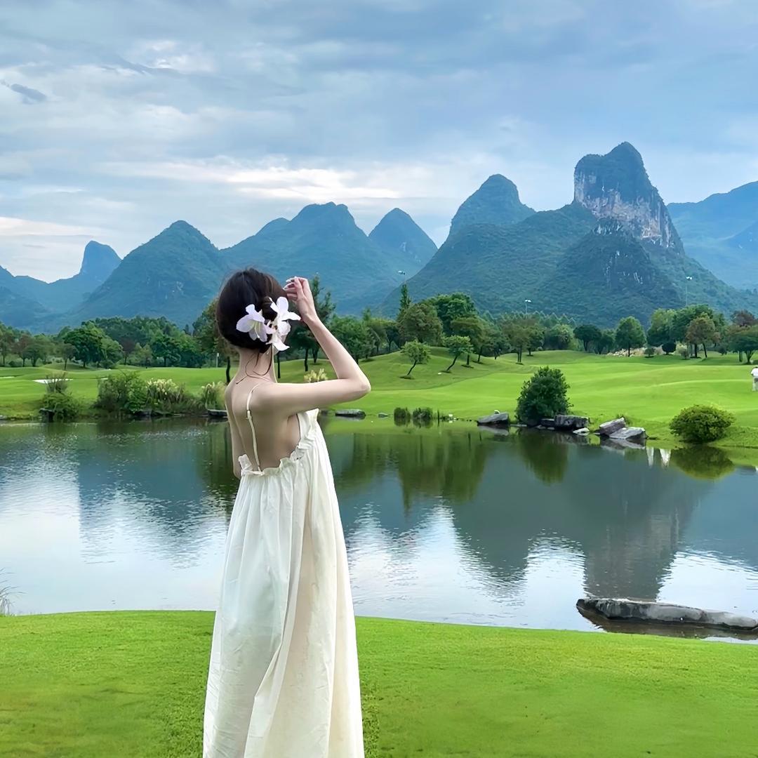 小吕同桌