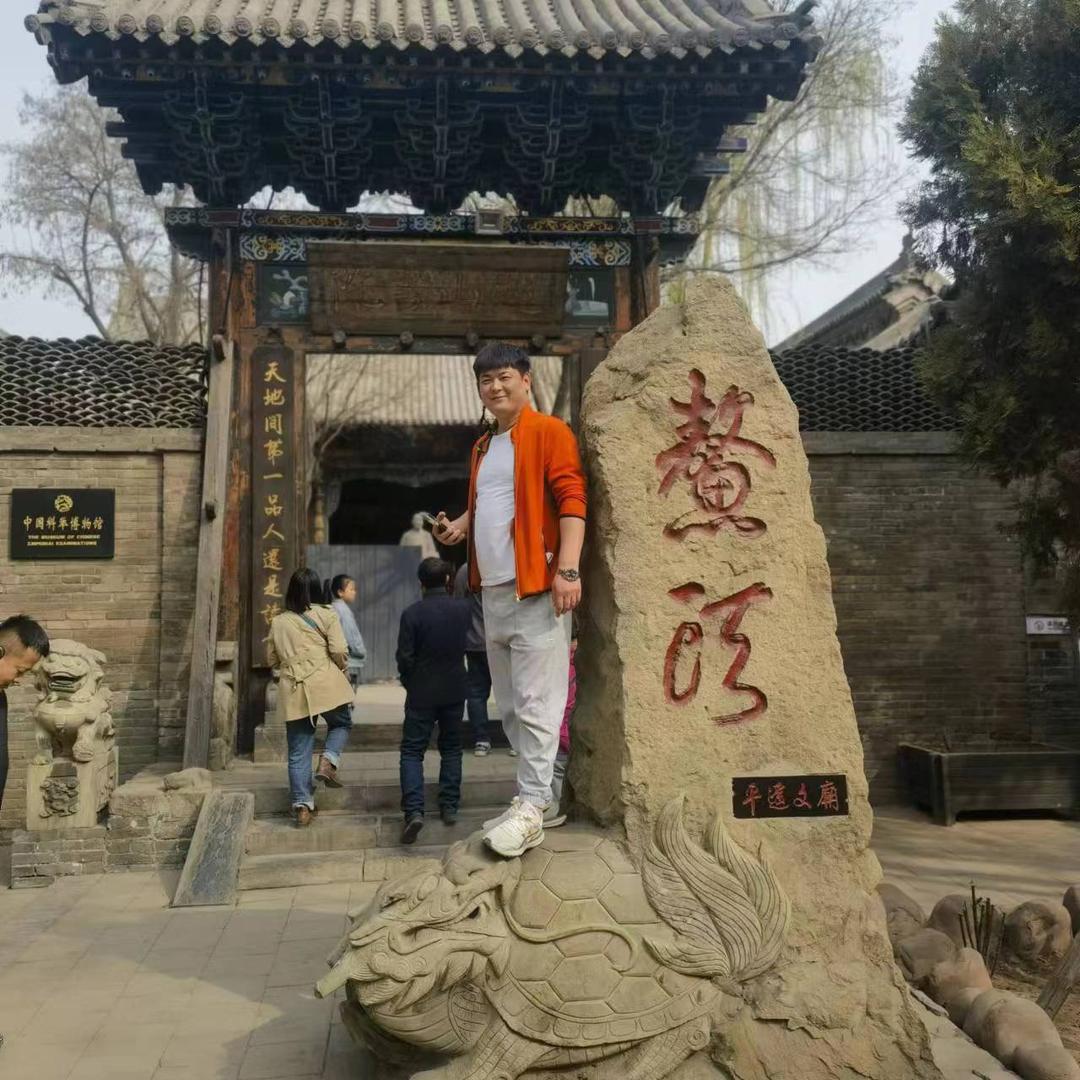 张成龙