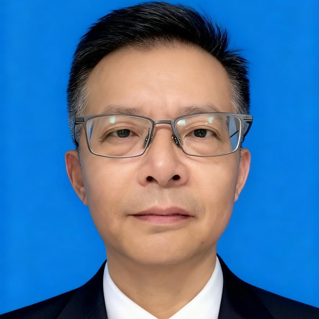 一生不羁爱自由的谭律师