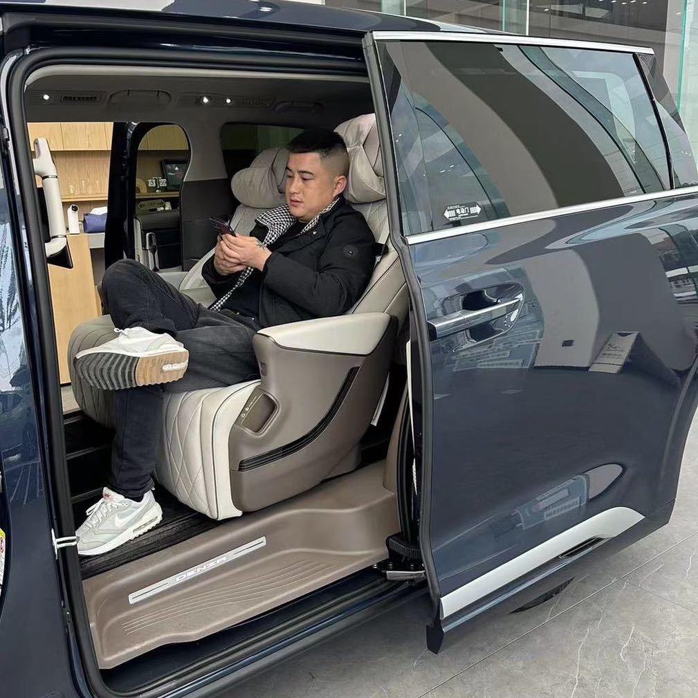 阜阳市雪豹二手车批发零售