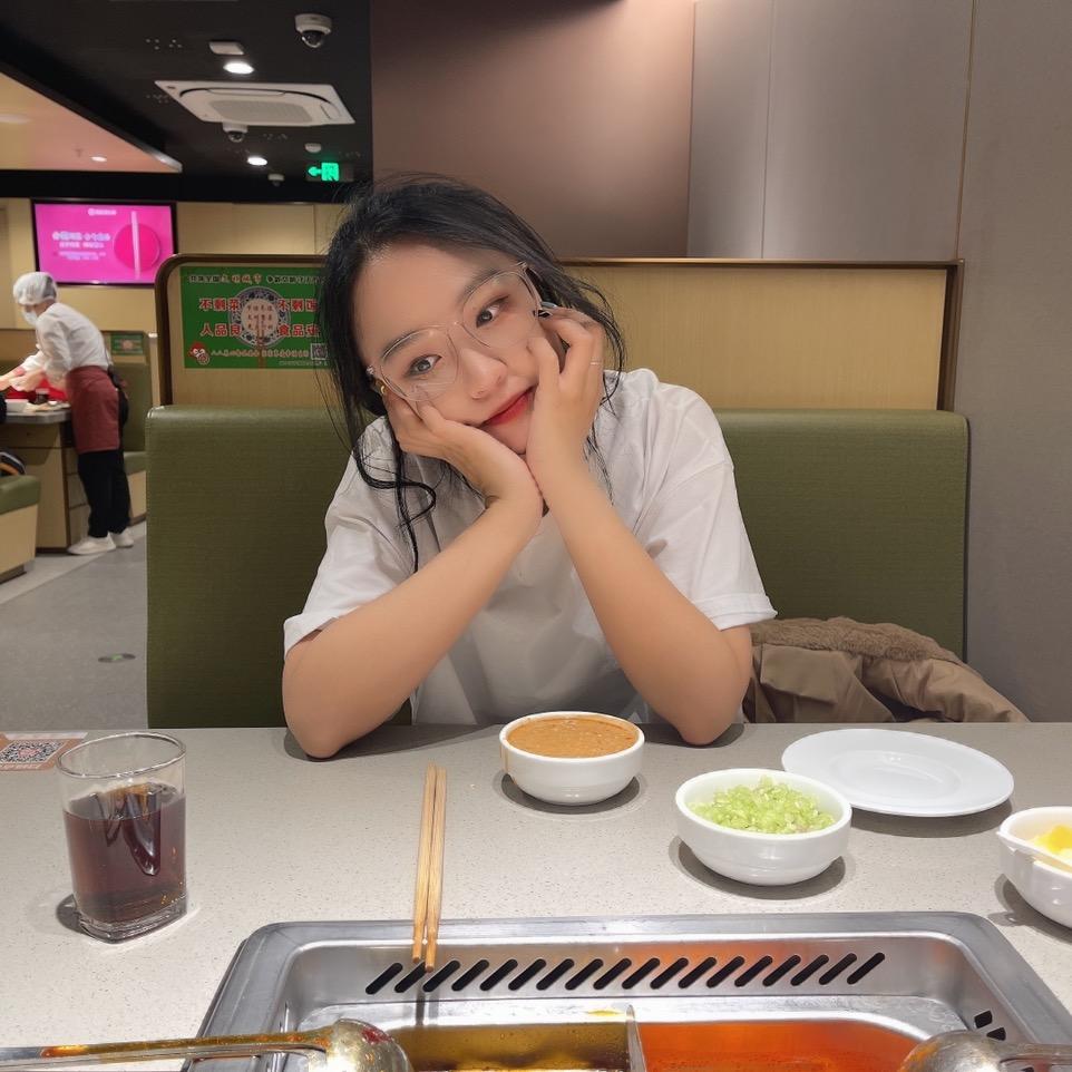 悦悦家服装二号店