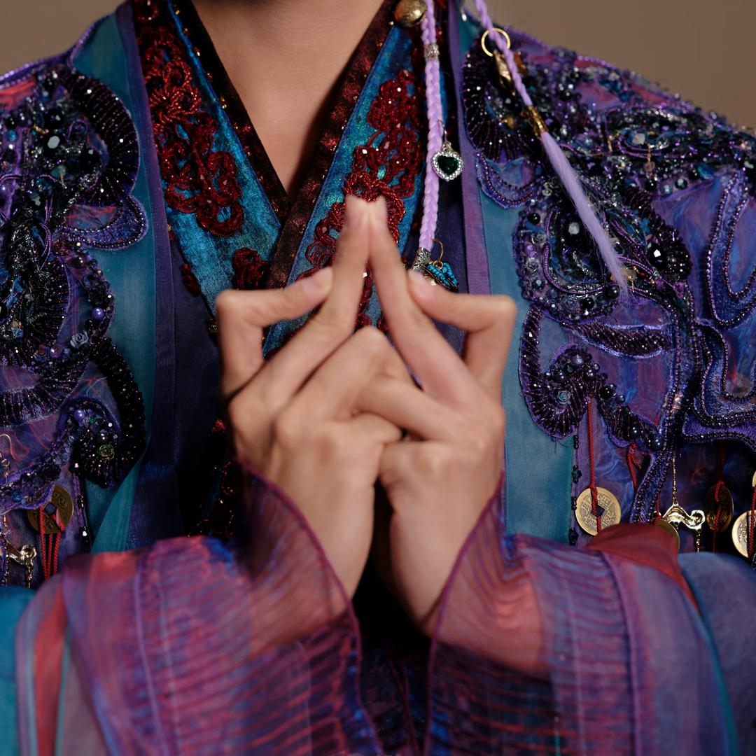 Liiiiii（修猫直播还债版）