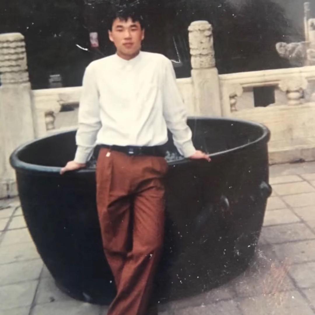 小眼哥