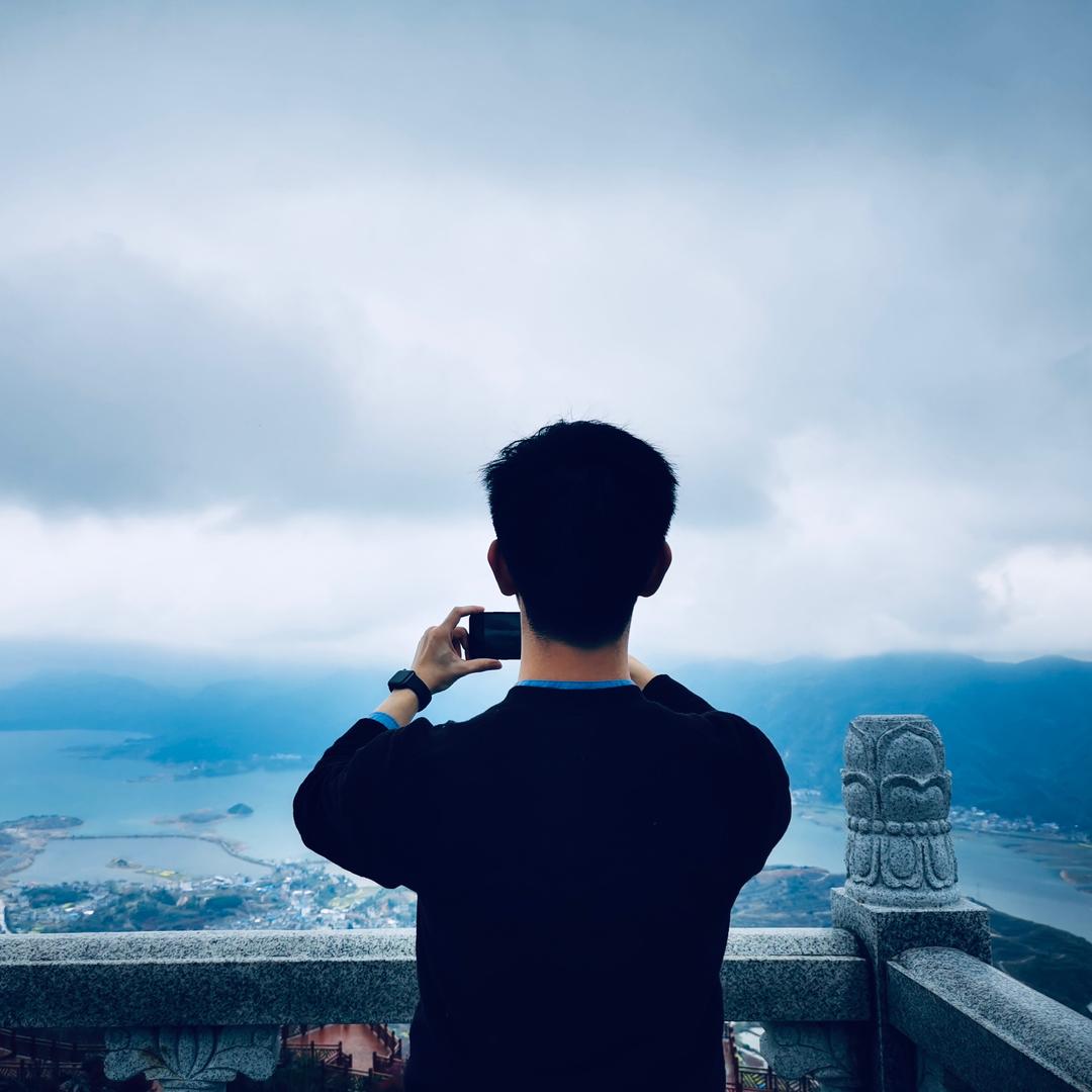 罗走走