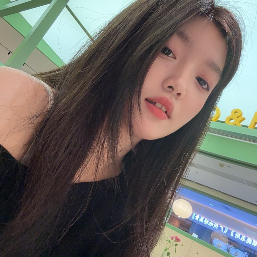 李怡宝Ss
