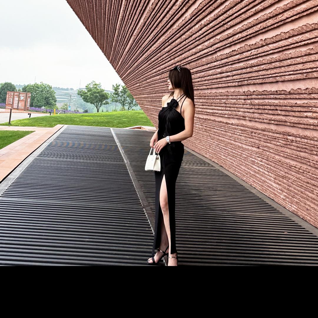 纯衣柜老板娘的日常号