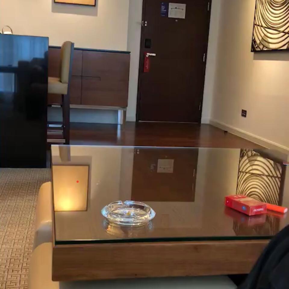 杨逸人