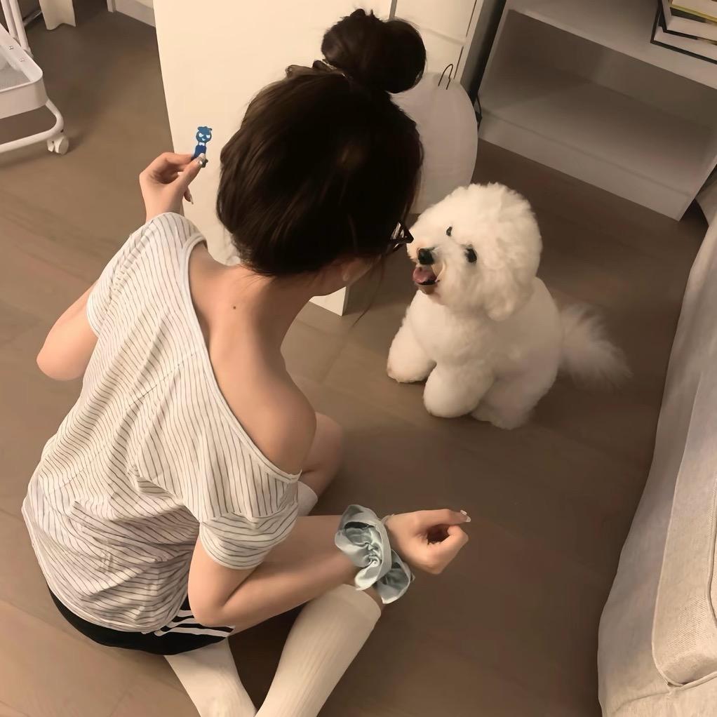 ^你脸红了唉.😳