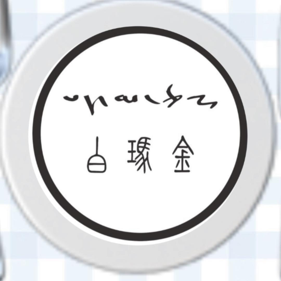 西藏拉萨城中白玛金藏装