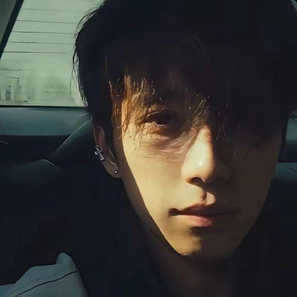 Yy