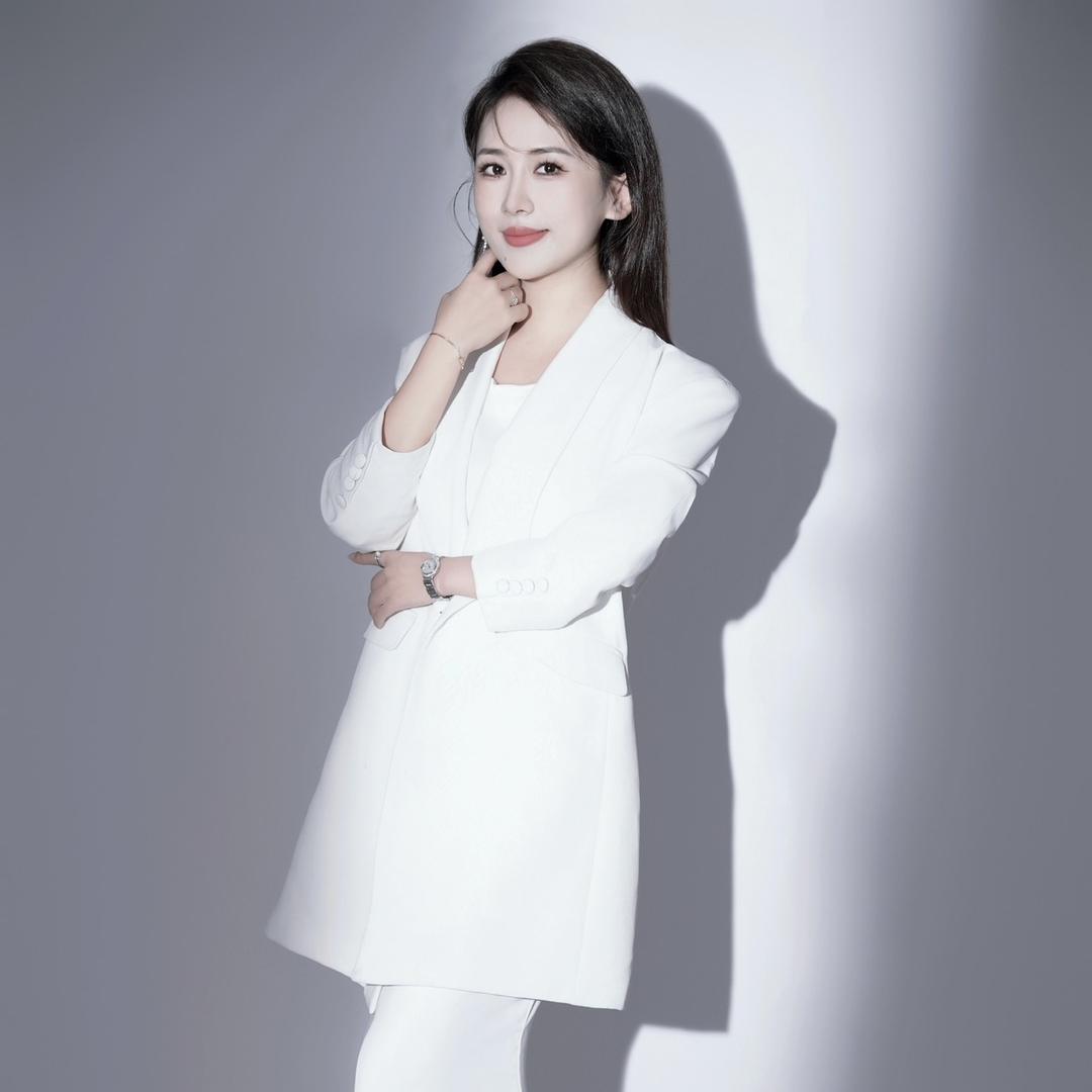 丽婉潮汕化妆师化妆造型培训