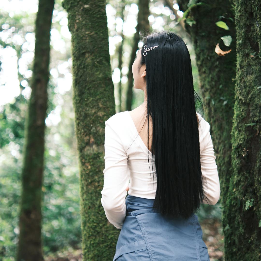 云里雾里.