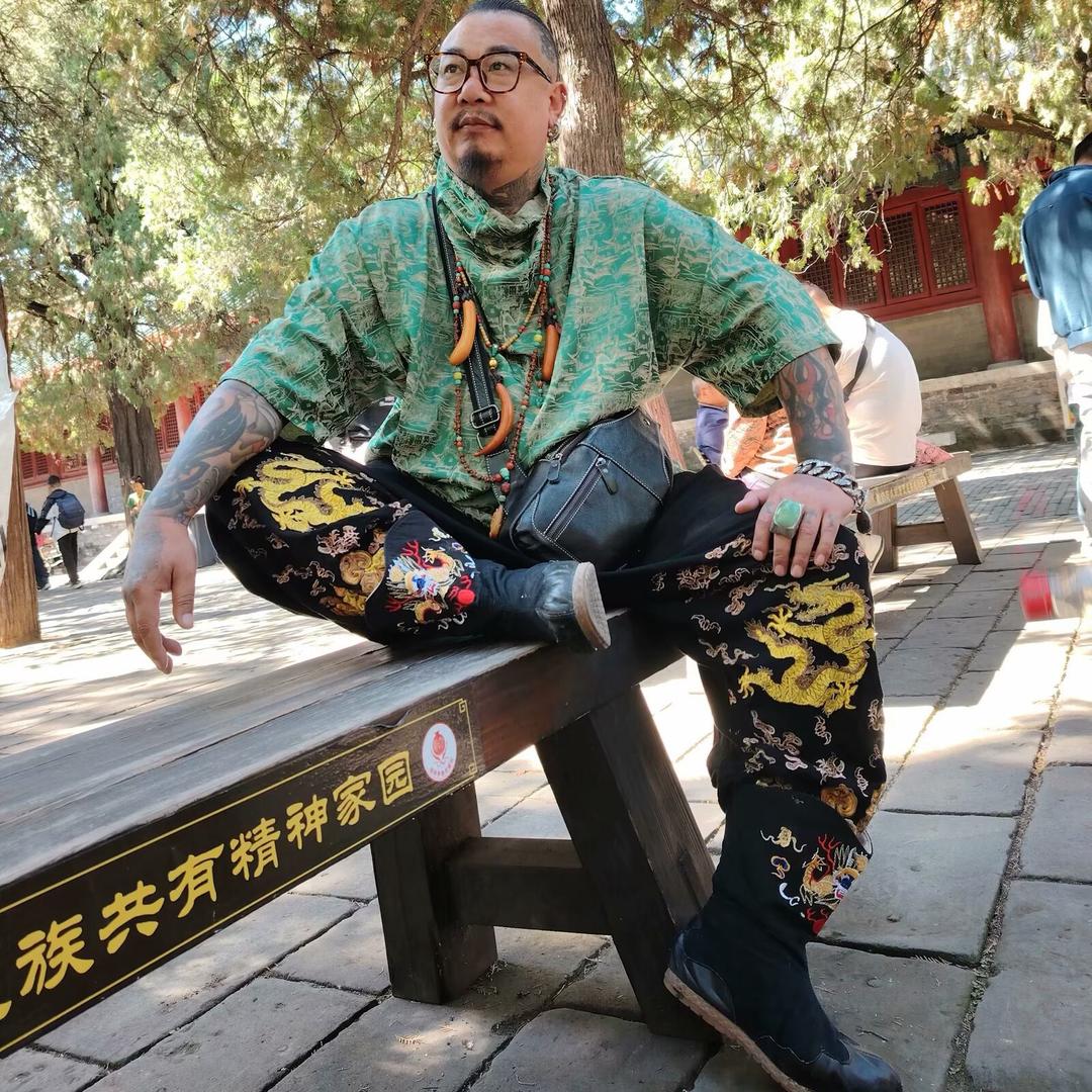 纹身师牛哥