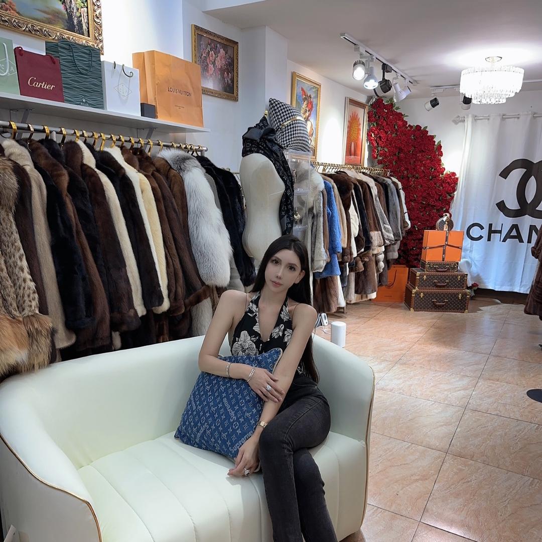 孙美丽皮草珠宝店