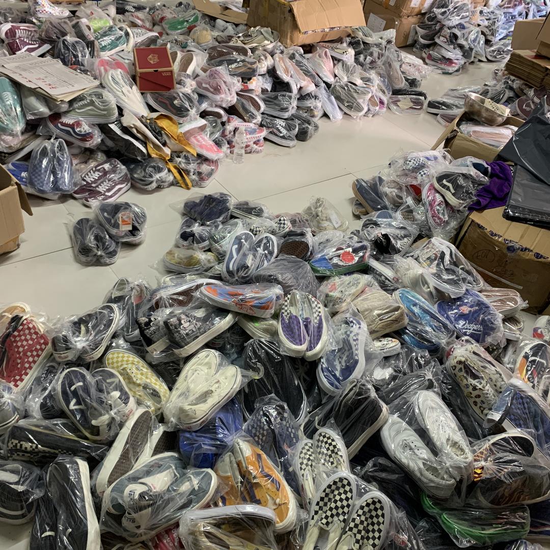 鼎奕专营店断码仓