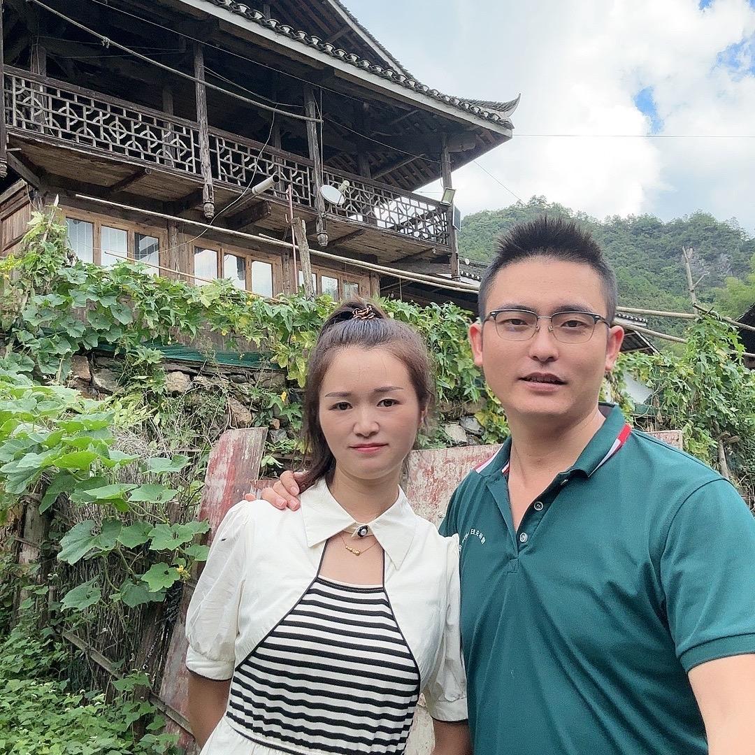 橙林夫妇家的果园