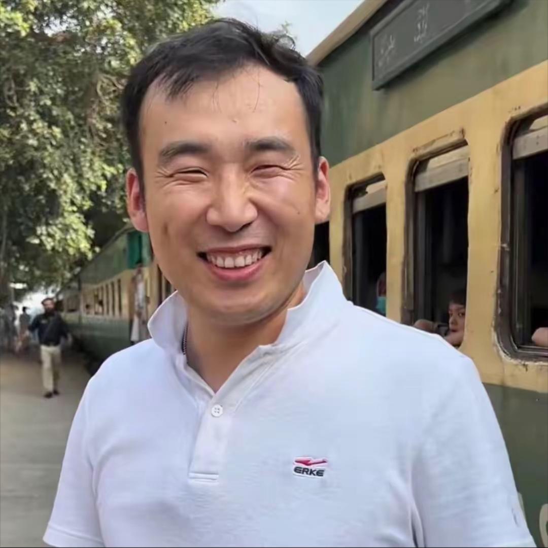 巴铁小飞🌟星光村
