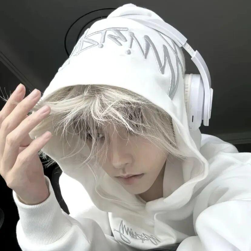 🖤🤍💜