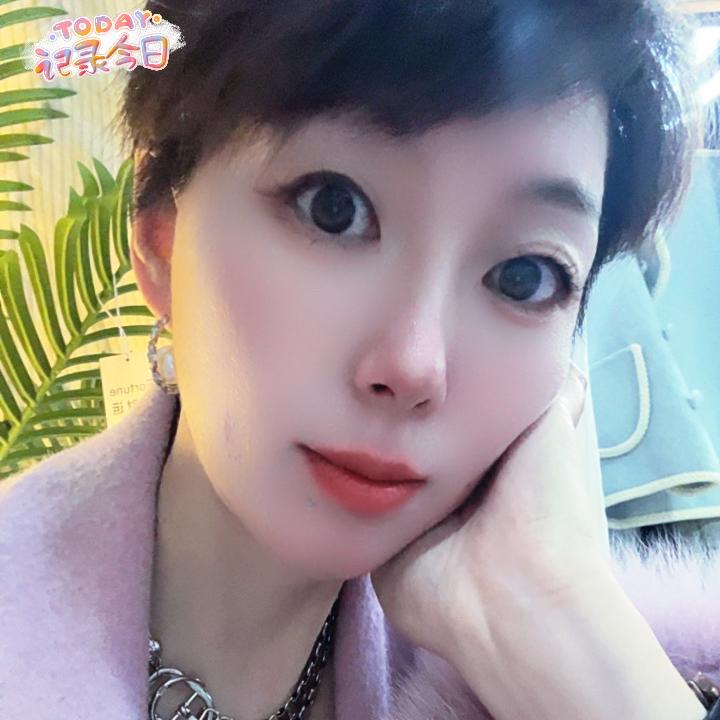 鴻运老板娘一店