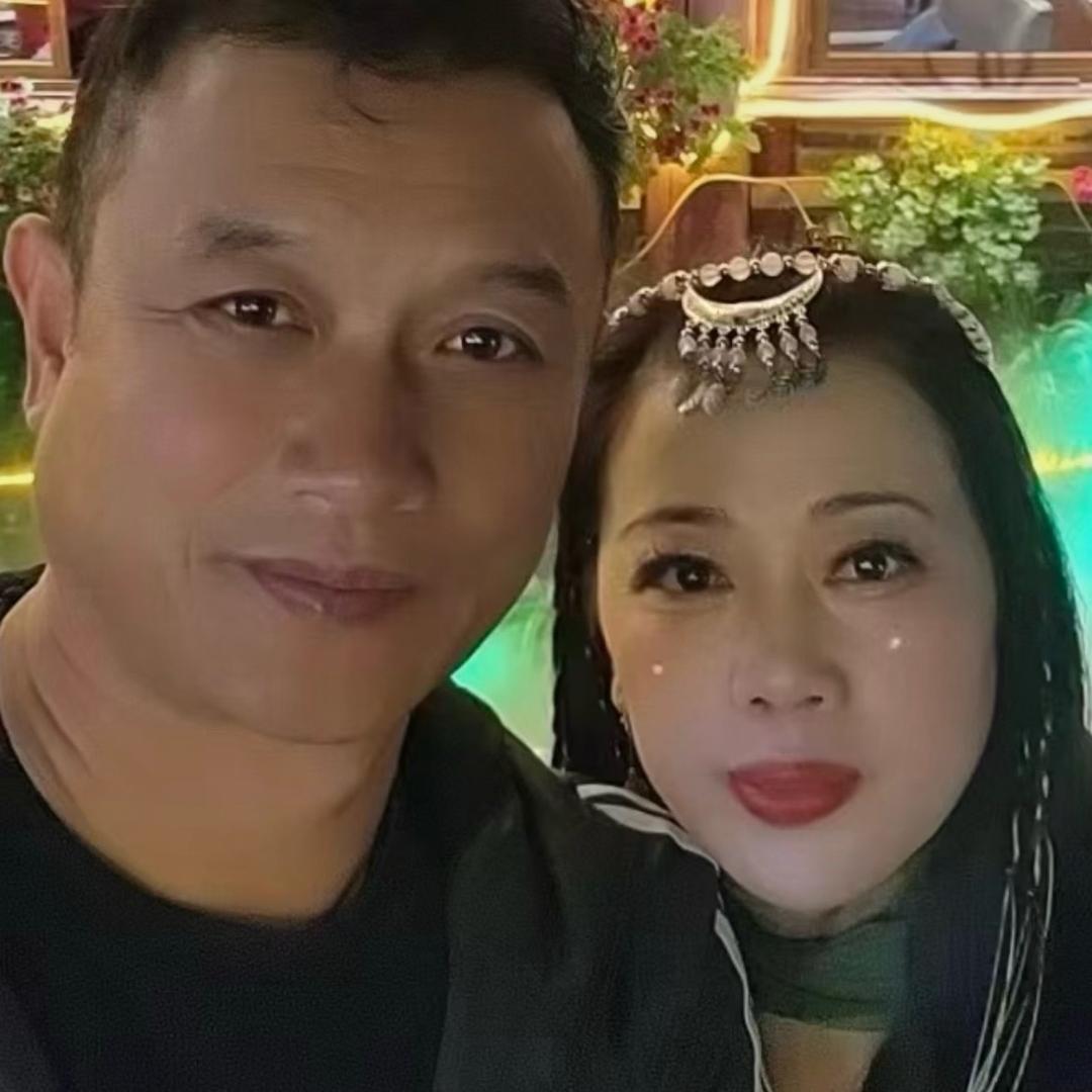 幸福快乐的一家人！