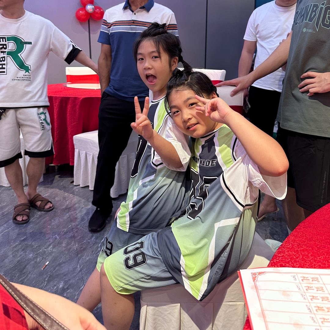 小哈哈