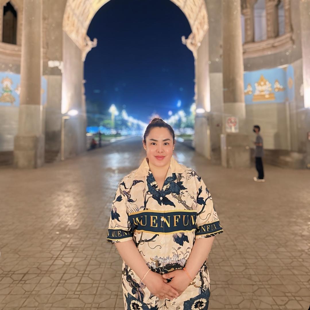 ສາວໝຽວ100ໂລຂາຍເຄື່ອງ