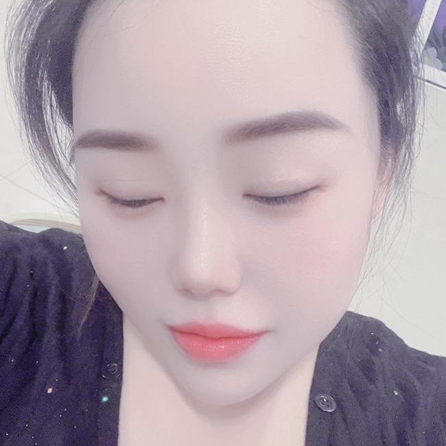 娇兰资美容护肤呼和浩特市孔家营店燕子