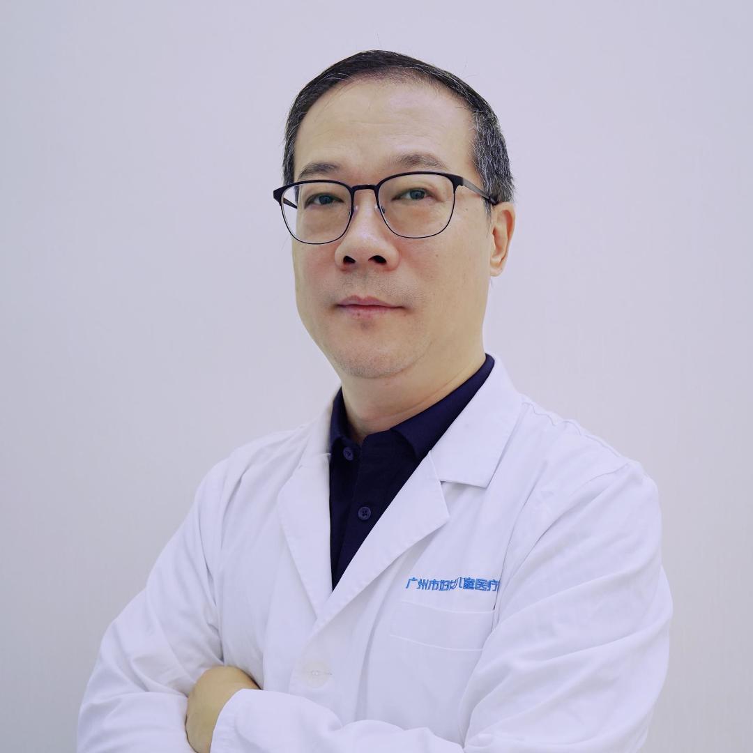 儿科眼科冯光强主任