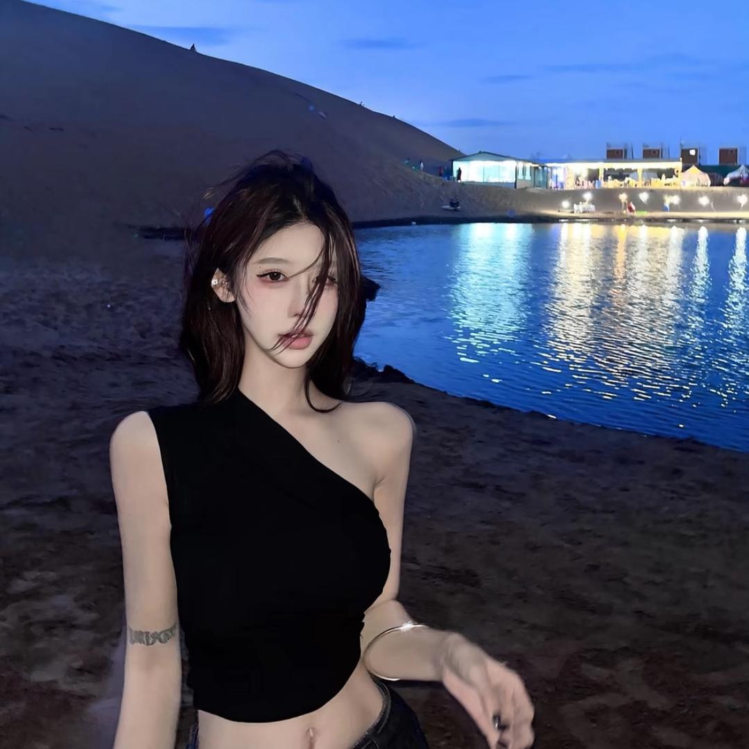 思彤