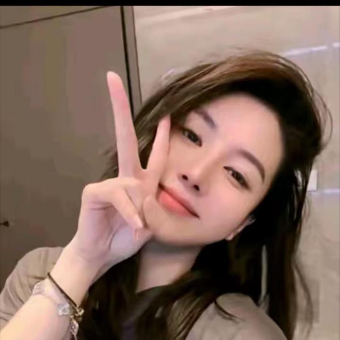 月月不吃鱼（穿搭衣橱）