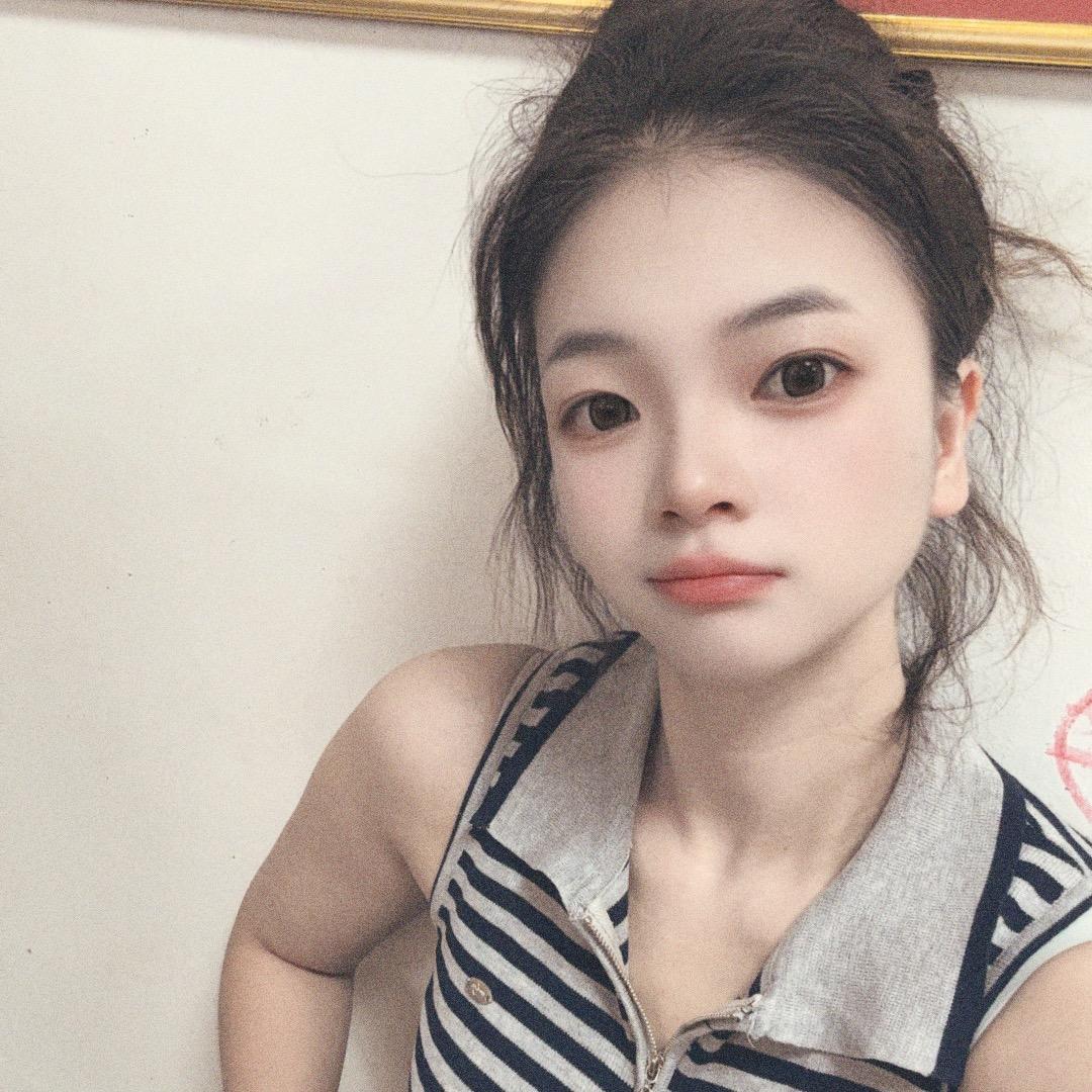 🌙ꦿ·°一口一个小彭友