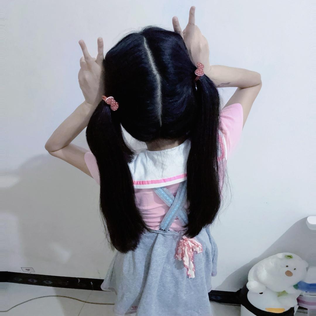 软软.