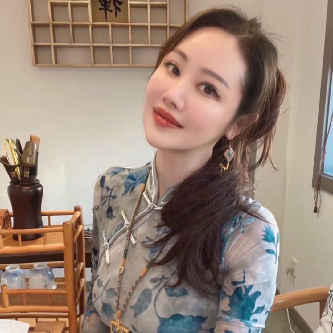 佛系老板娘小凡
