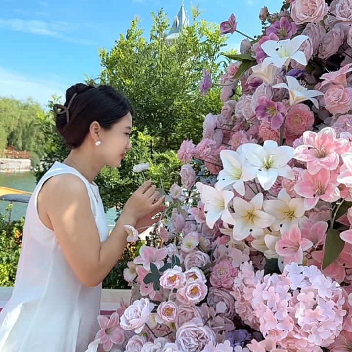 小美女她妈