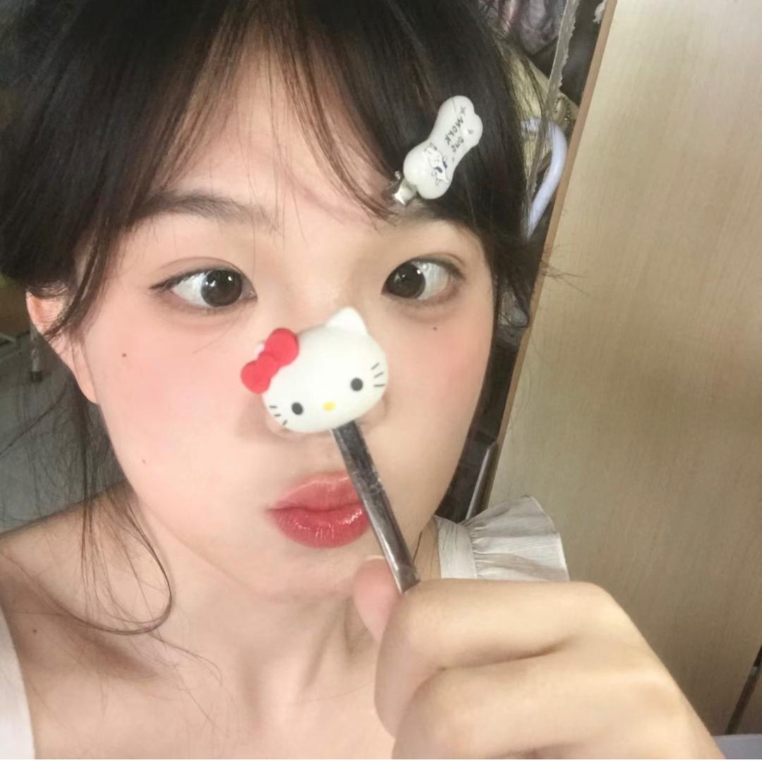 爱吃三明治的Z.