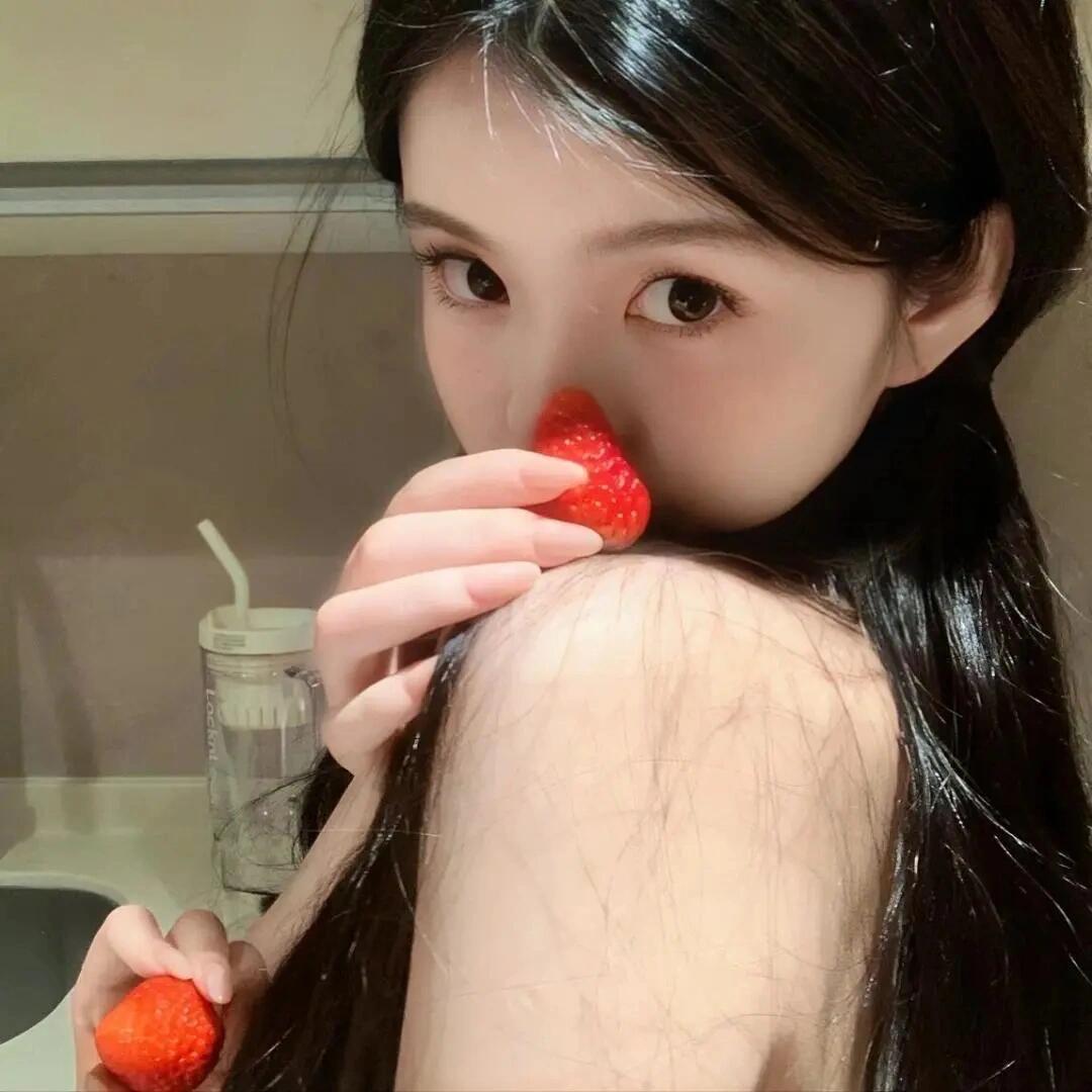 草莓🍓软糖ღ°