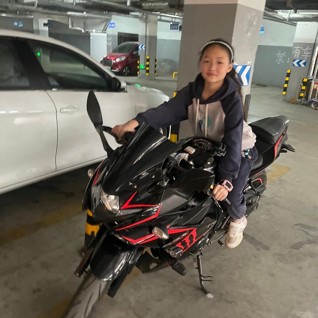 燕子✨零食铺子