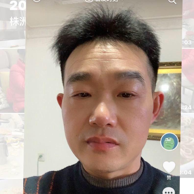 爱拉花鼓戏的电焊工