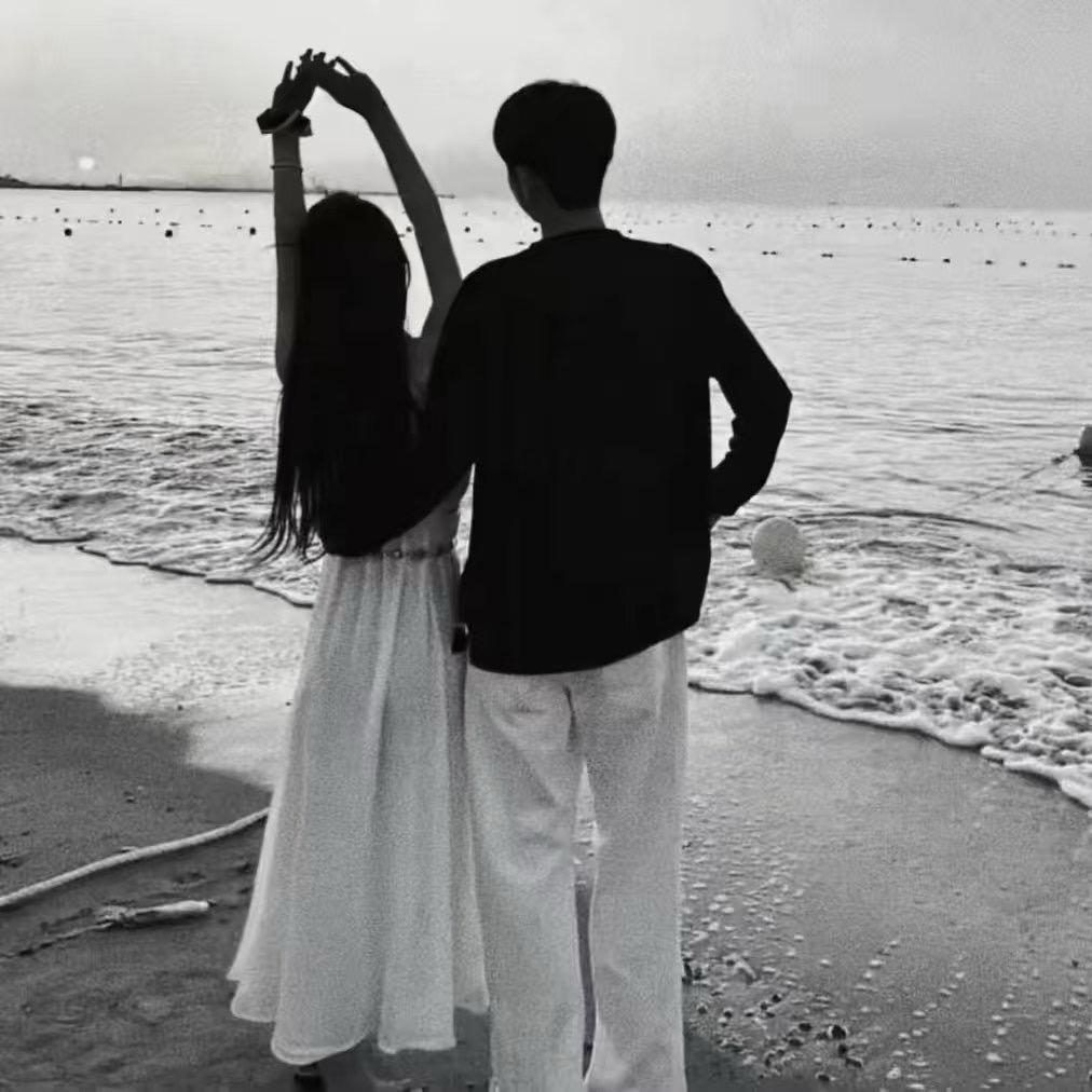 豆鲨包(๓´˘`๓)