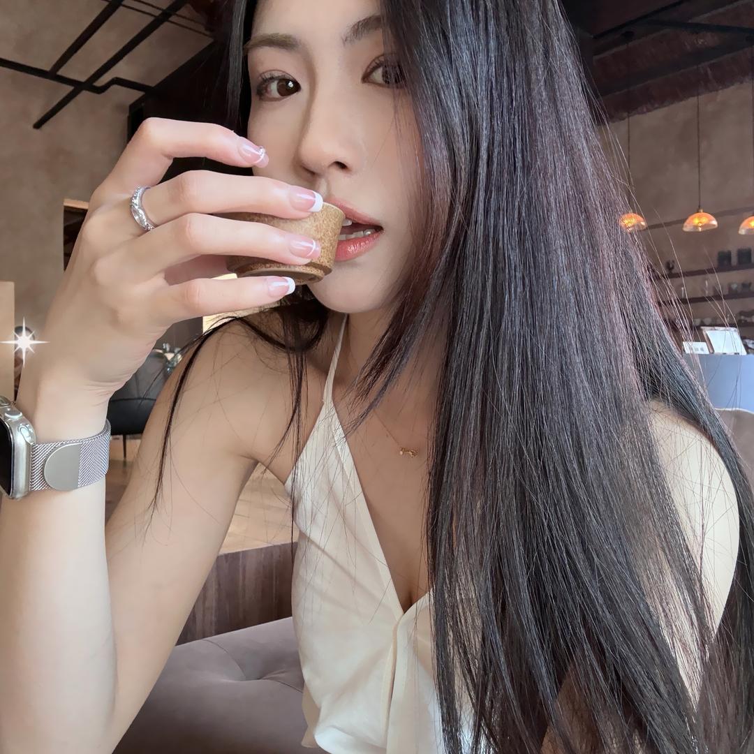 小e