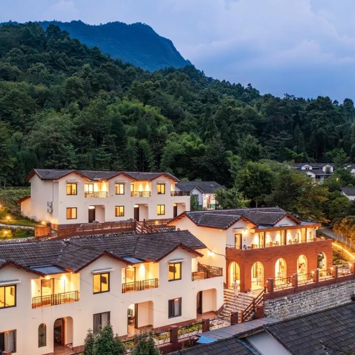 山中花开私汤民宿