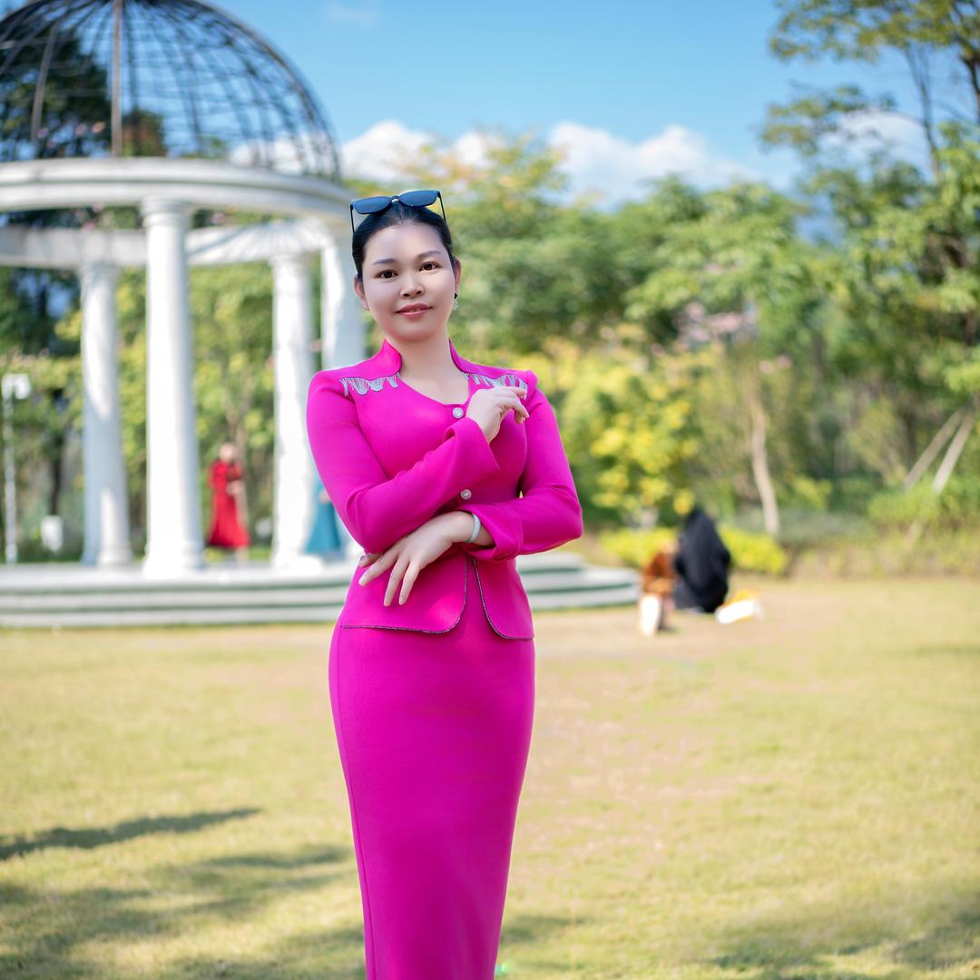 婷曼逸身材管理，大眼